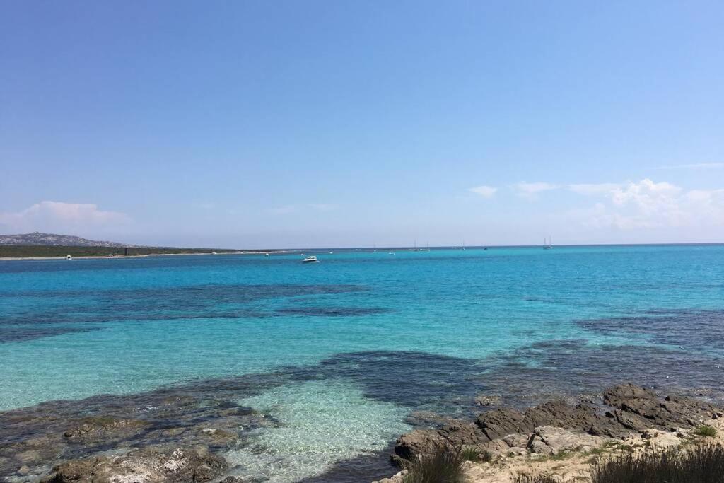 Grazioso Appartamento Isola Rossa Exterior photo
